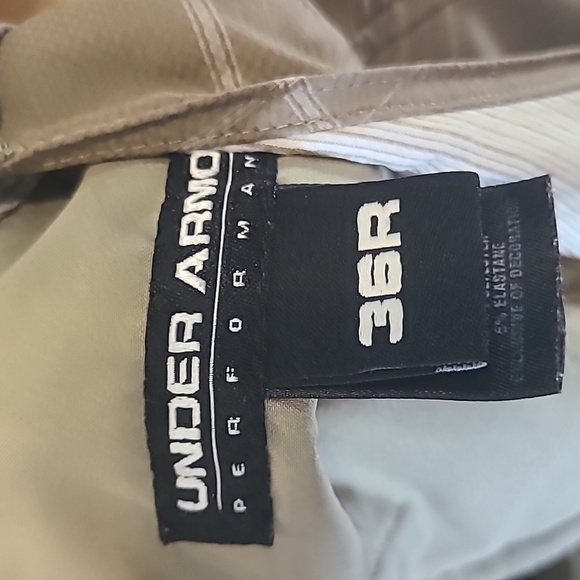 Under Armour Mens shorts size 36 shorts. - Picture 3 of 4